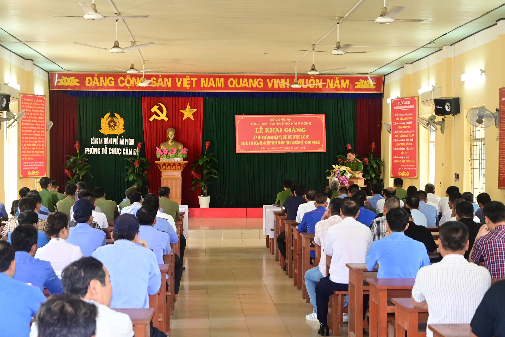 Khai giảng lớp bồi dưỡng nghiệp vụ cho lực lượng bảo vệ các doanh nghiệp kinh doanh dịch vụ bảo vệ khóa IX năm 2023